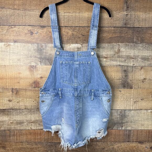We The Free People June Shortall Blue Denim Cutoff Short Overalls Size 29 - Picture 2 of 10